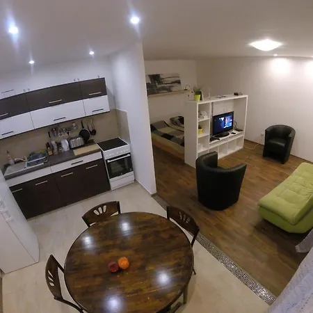 Apartment Belvaros Apartman *